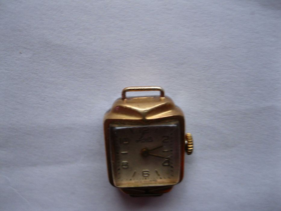 Руски часовник ''Луч''