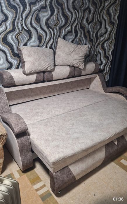 Диван в хорошем состоянии