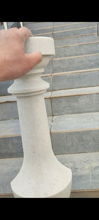 Мраморные балясины, лестница, перила