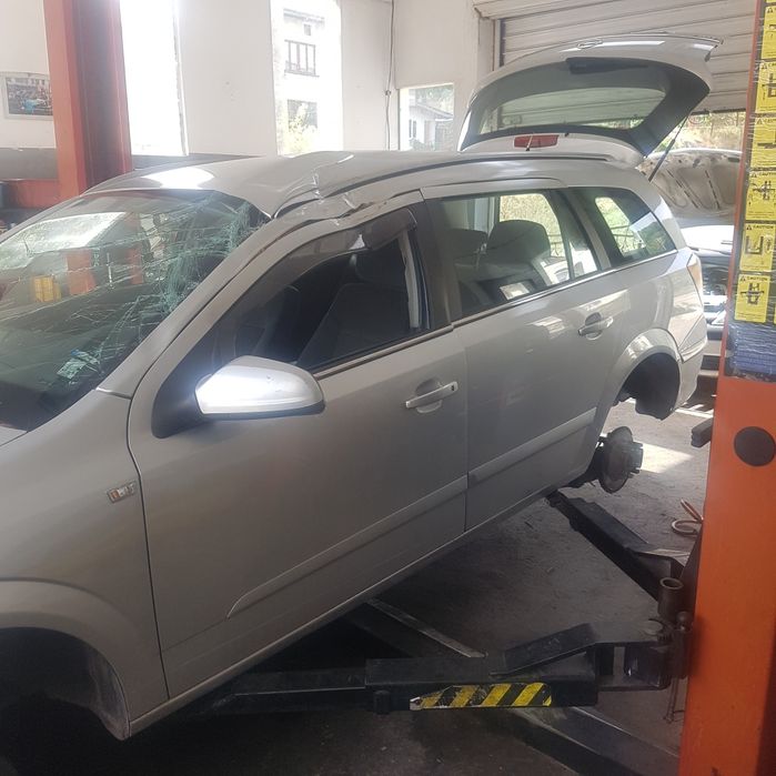 Опел астра х 1.7 на части