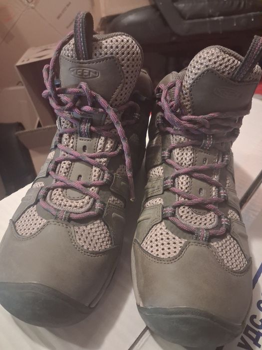 Туристически обувки Keen