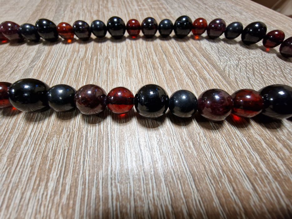 Огърлица от Черен Турмалин,Червен Гранат,Шунгит и Чери Кехлибар