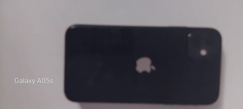 Телефон Айфон 11