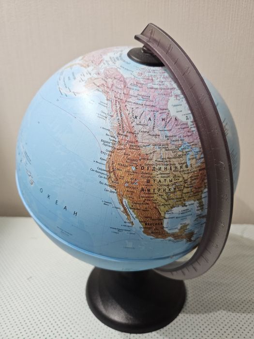 Продам глобус в отличном состоянии