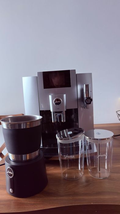 Aparat de cafea - JURA E8 type 760