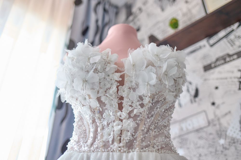 Rochie mireasa cu voal ivory