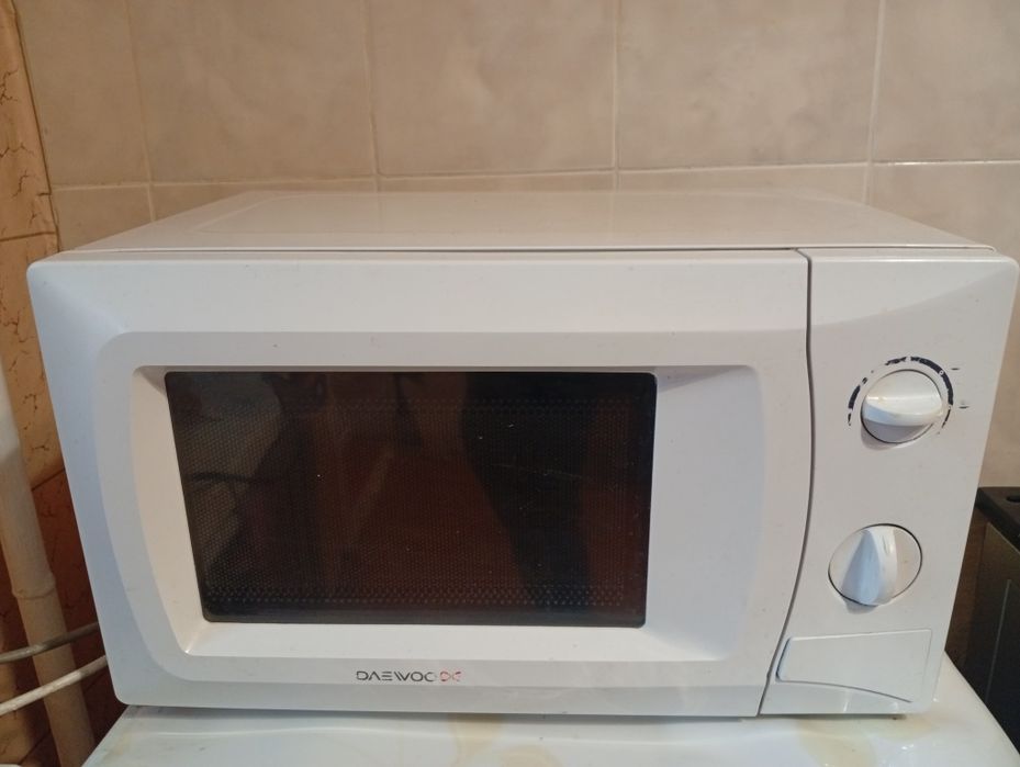 Продам микроволновую  печь  хорошем состоянии