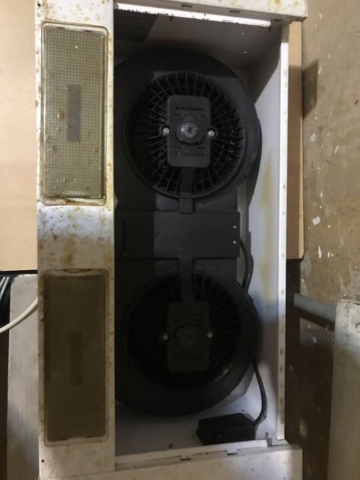 Вытяжка мощная 5т печь 30т нов конвектор 10т движки 5т фляга 8т батар5