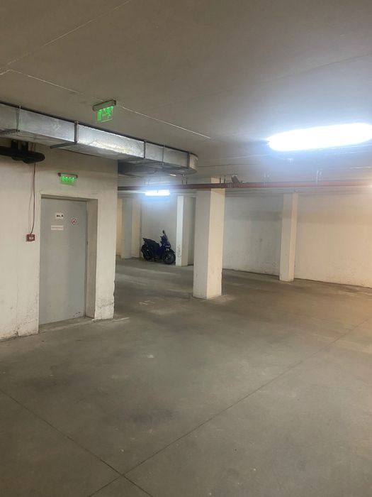 Двойно паркомясто в Хиподрума