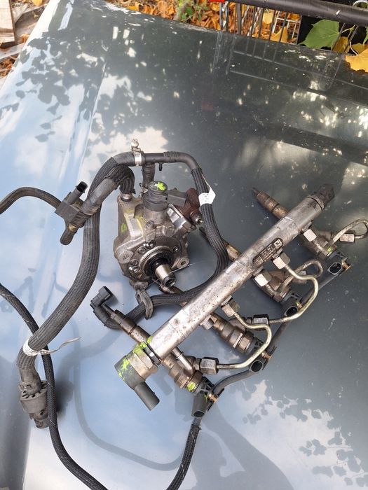 Vând kit injectoare rampa , pompa bmw e91 2011