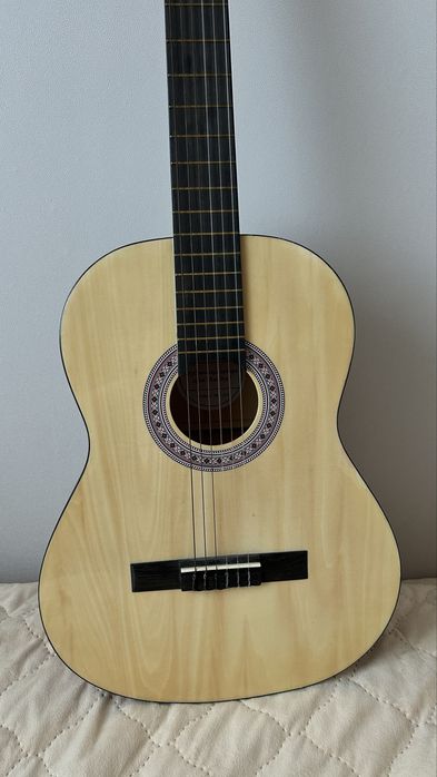 ARG Акустическая гитара серия «Амадеус» MC101