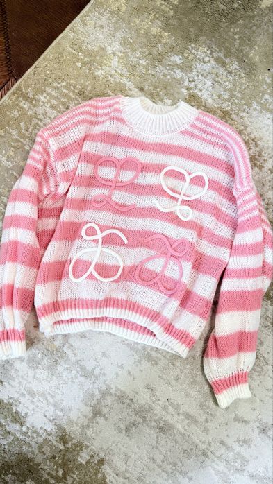 Розовая вязаная LOEWE