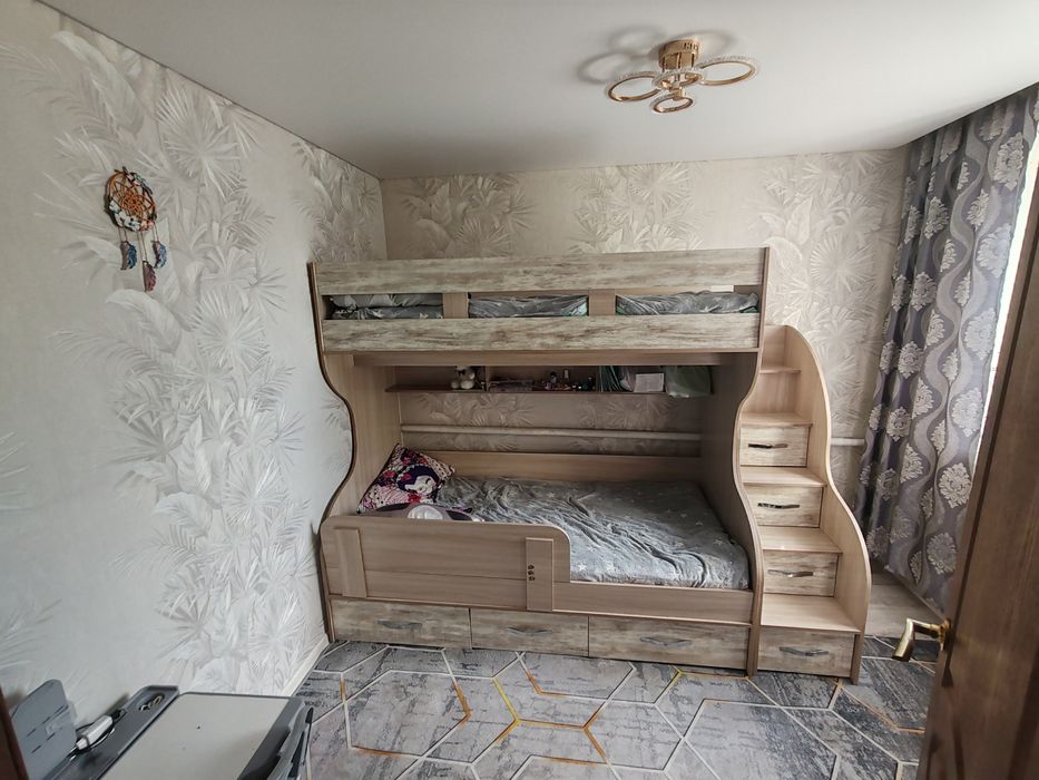 Продам дом на 2 хозяина, в хорошем районе