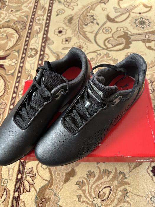 продам кроссовки Puma Ferrari оригинал.
