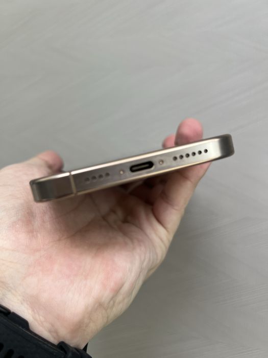 Продам Iphone 16promax /256 в Актобе