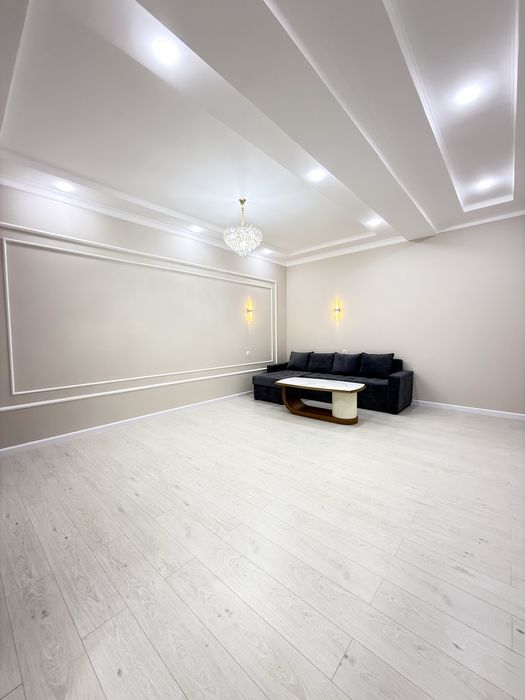 Сдаётся 4 комнатная квартира в Новомосковская 150м2 с новым ремонтом