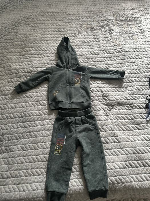 Продам детские вещи