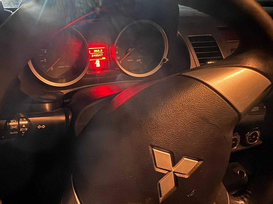 Mitsubishi Lancer an 2011