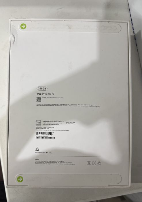 IPad A16 + Apple watch SE (gen2)
