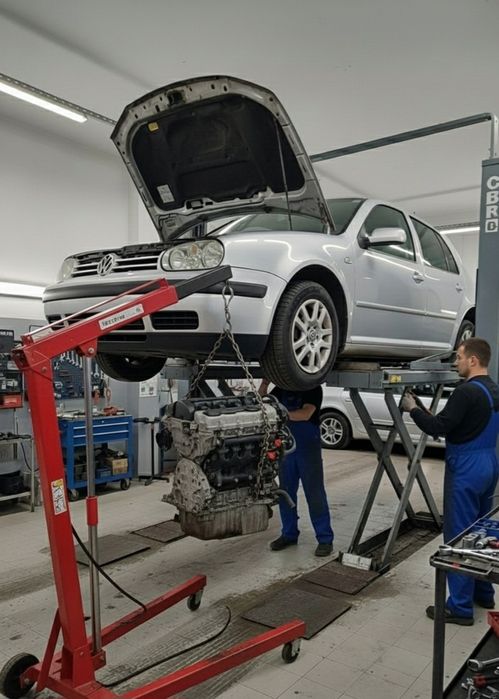 Vând Golf 4 1.4 16 valve benzină mașina se prezintă în stare bun