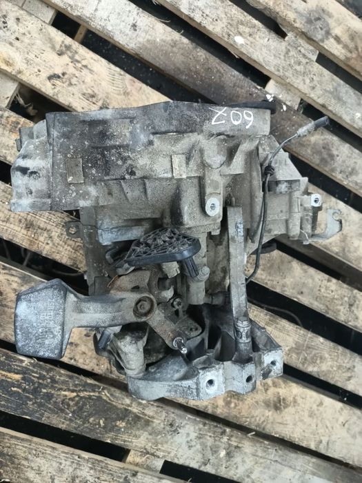 Cutie viteze manuala 5 trepte 1.6 tdi MDM Volkswagen VW Passat B6 [20