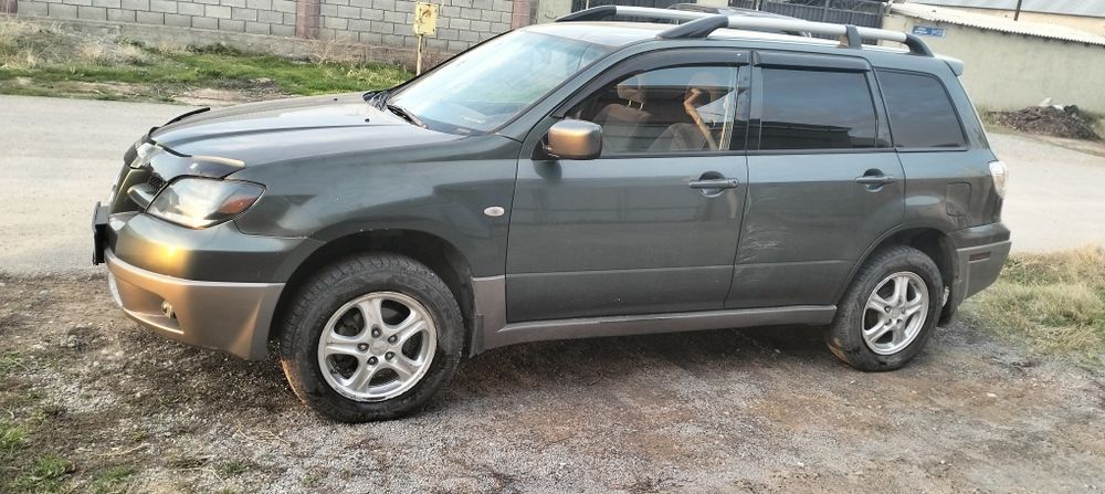 Митсубиси аутландер