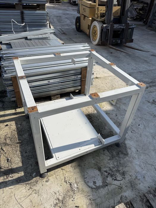 Основа за работна маса/тезгях