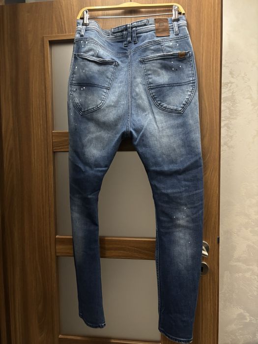 Продавам мъжки дънки