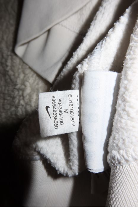 Nike мъжки суитчър с качучлка размер М