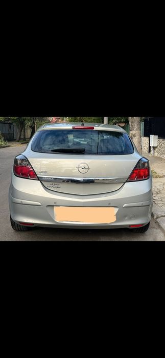 Opel astra H GTC  1.6 benzină