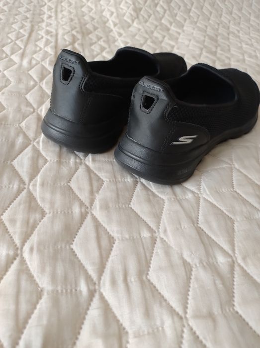 Спортни обувки skechers