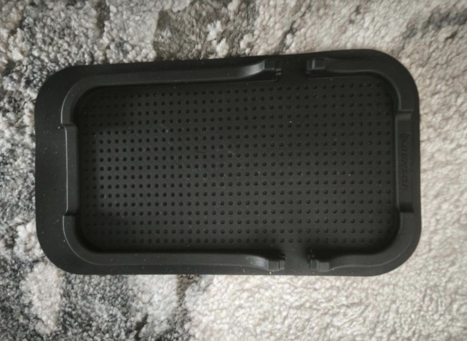 Поставки за телефон, зарядно за телефон