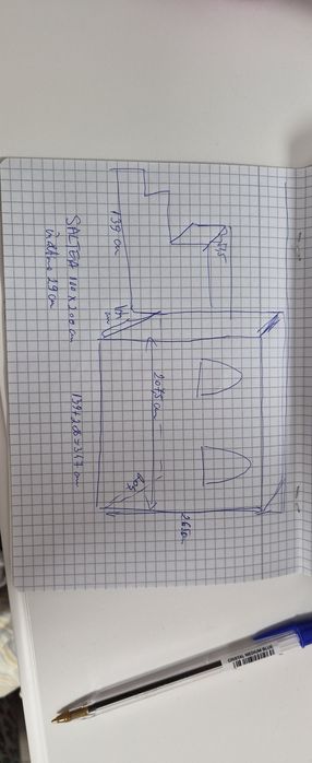 Pat cu casuta fetite