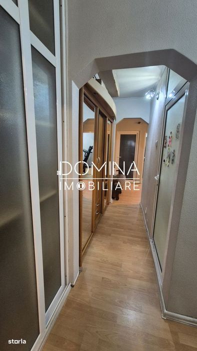 Vanzare apartament 3 camere, str. 9 Mai, vizavi de Shoping City Mall