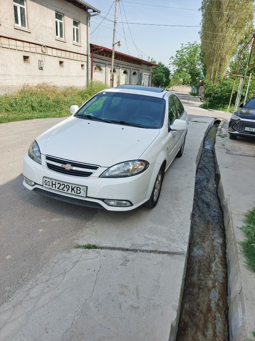 Mashina modeli GENTRA