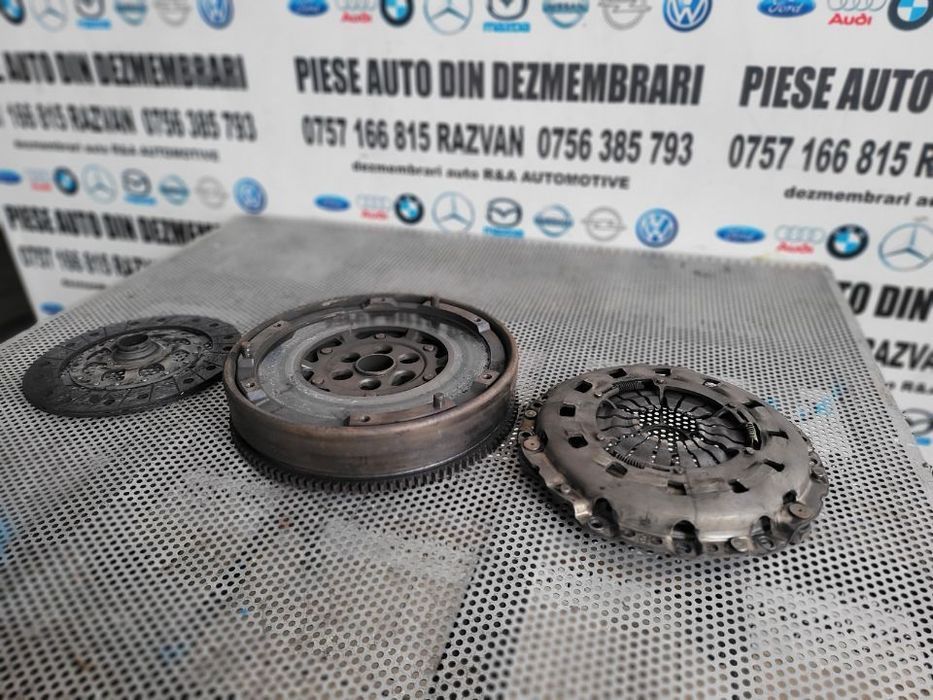 Kit Ambreiaj Volanta Masa Dubla Bmw E90 E91 E92 E93 E87 E81 E60 E61 2.0I Benzina N43 N46