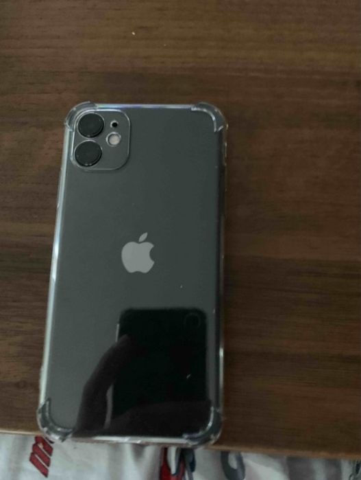 Продам Айфон 11 64гб