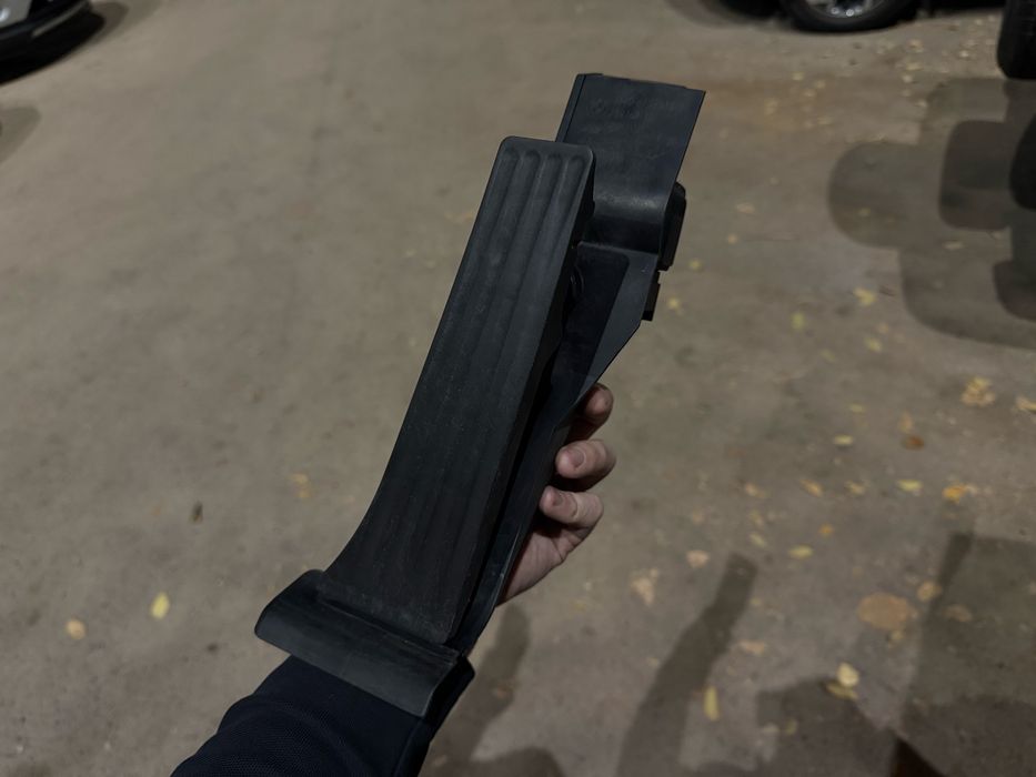 Педаль газа БМВ Е53