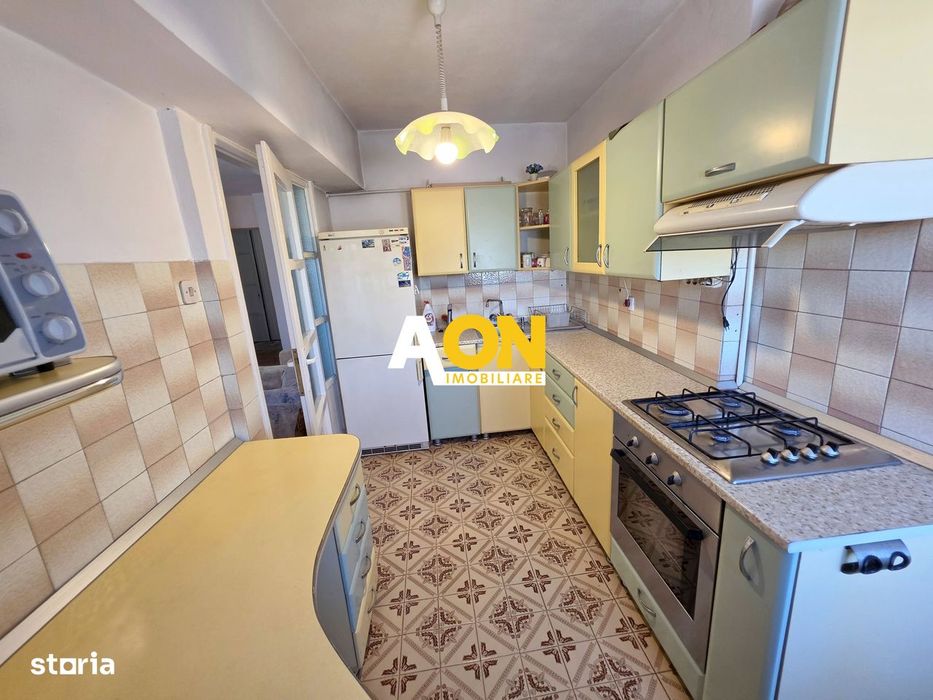 Apartament 3 camere, ultracentral, 81 mp utili, etaj intermediar