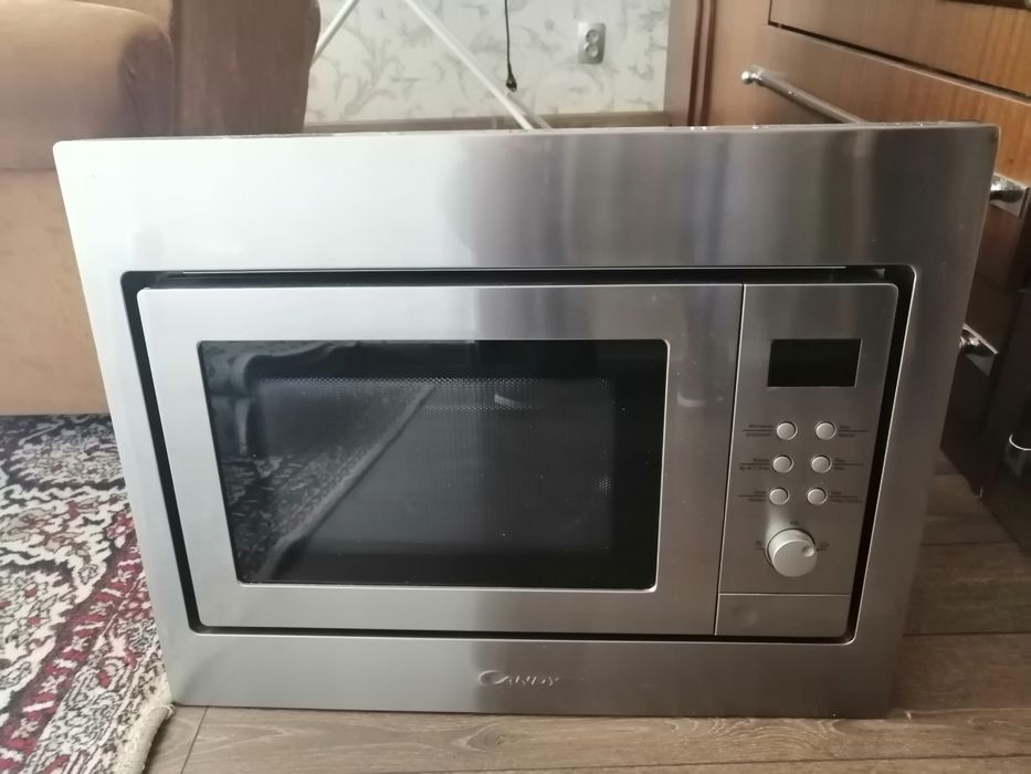 Микровълнова  CANDY за вграждане