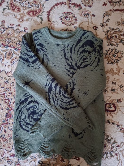 Свитер новый оверсайз