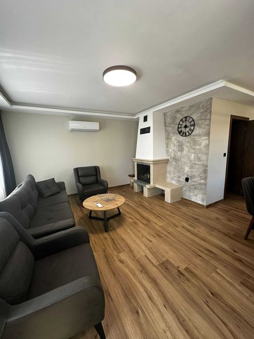 Дава се под наем Къща в Варна, Левски - 150 кв.м за 2000 € - Снимка #1