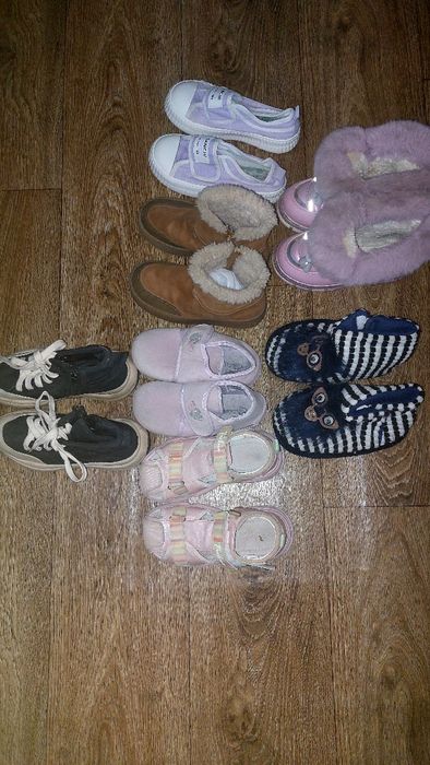 Продаётся обувь на девочку