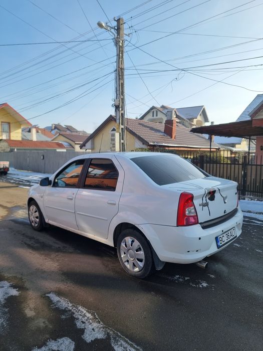 Vând logan 1.4 benzina