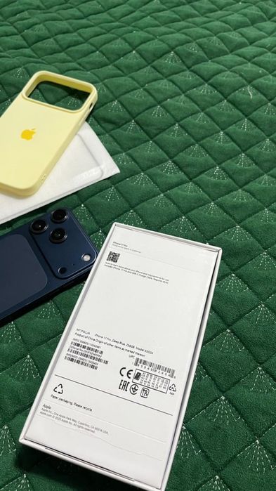 Продам Айфон ХР в корпусе 17 про