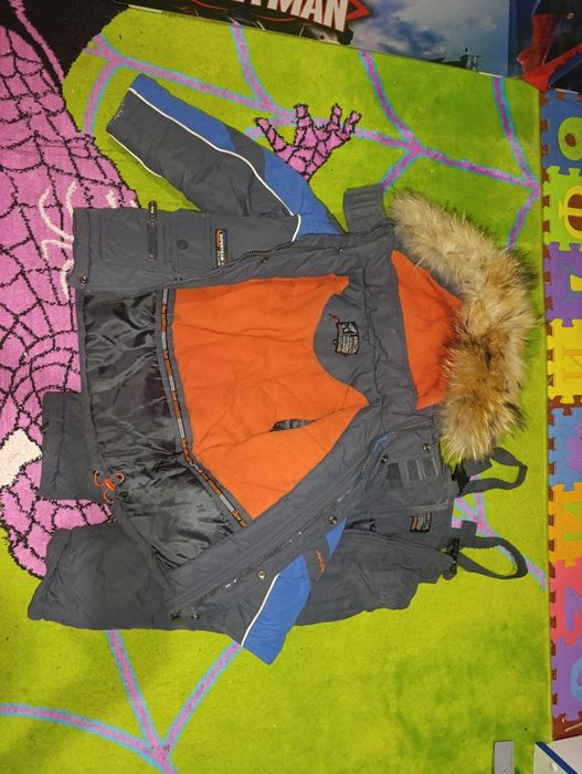 Продается комбинезон с курткой 98 см