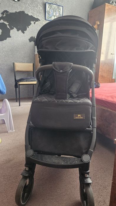 Продам лёгкую коляску