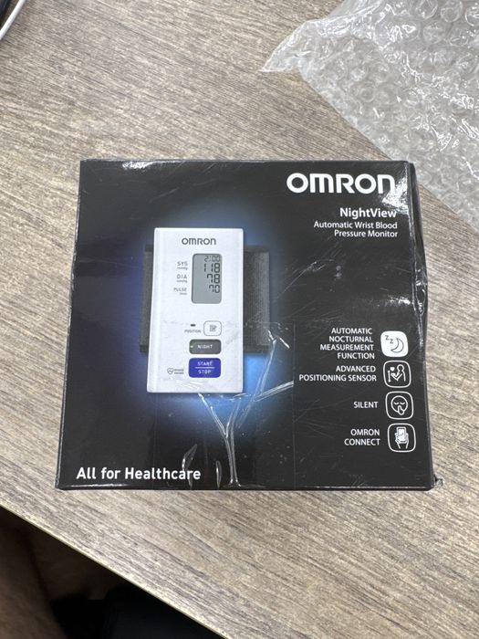 Tensiometru omron NightView cu conectare  in aplicatie
