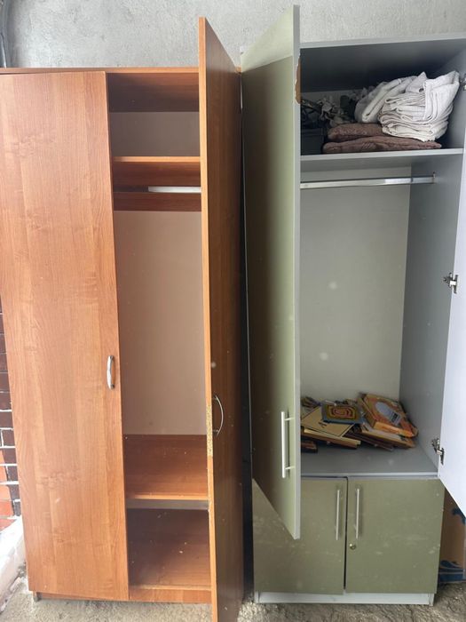 Продам 2 шкафа..