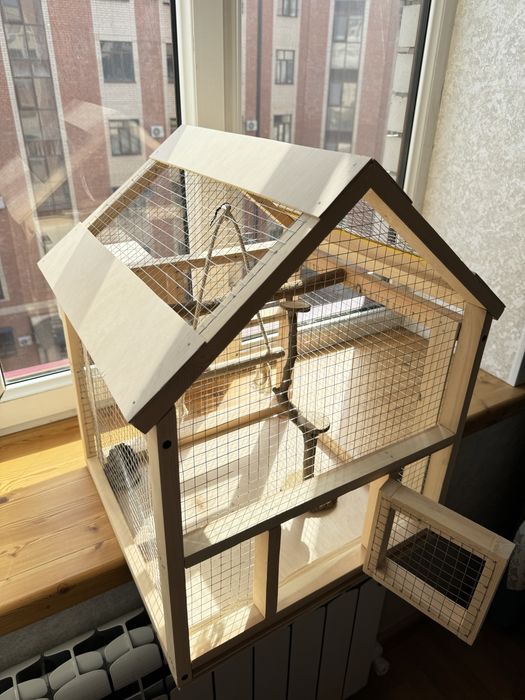 Клетка для птиц с домиком